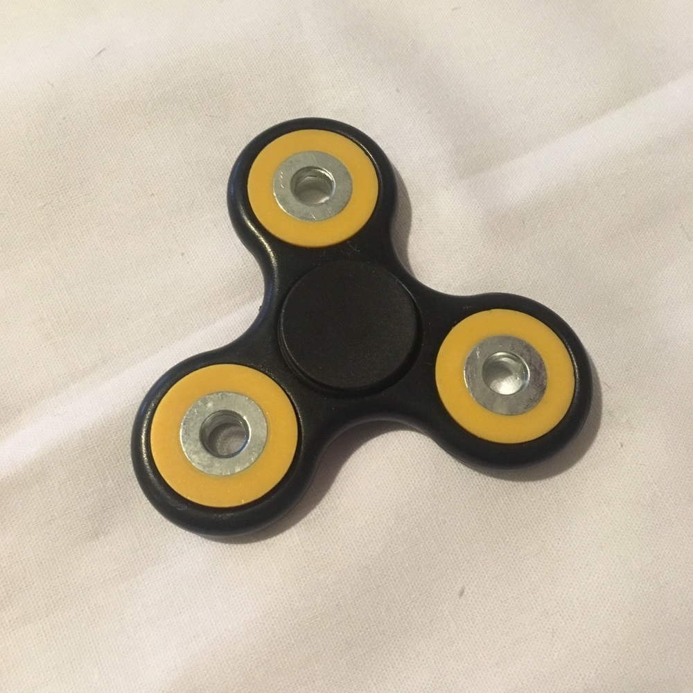 Hand spinners